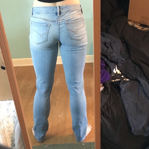 Bullhead Black Light Wash Jeans 7 - Picture 6 of 8